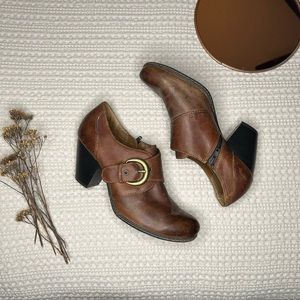 🌑 S O L D 🌑 b•o•c Ankle Heels